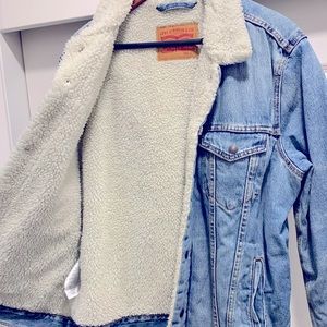 Sherpa lined denim Levi jacket